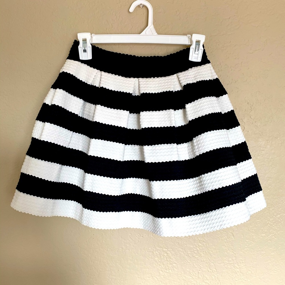Forever 21 Pleated Mini Skirt
